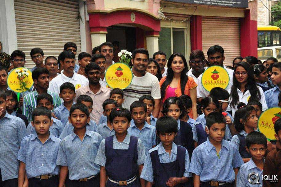 Rashmi-Goutham-And-Getup-Srinu-At-Akshara-Kalasha-Foundation